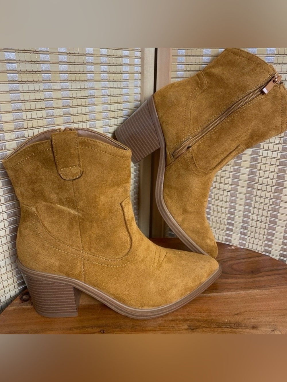 Top Moda Carrie Woman’s 7.5 Modern Western Cowboy Boots NWOT